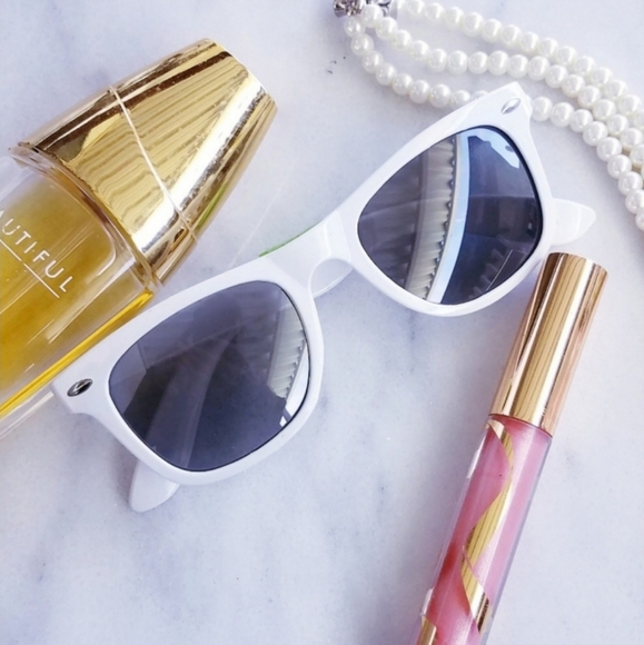 Accessories - ❤ 4 for $25 ❤ #533 New White Wayfarer Sunglasses